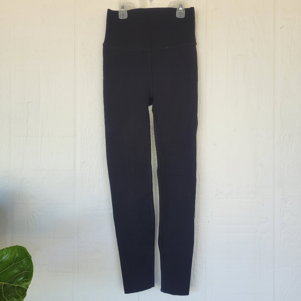 Sculptknit by fabletics black leggings